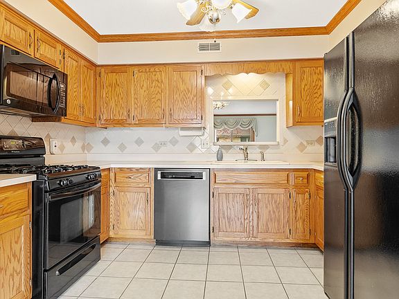 4th image of 809 Winter Park Dr