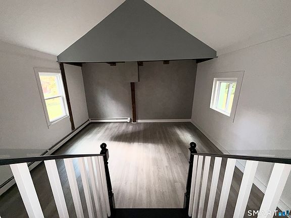 5th image of 354 Main St #1