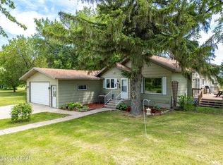 527 Division Ave, Inkster, ND 58244