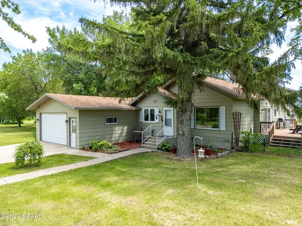 527 Division Ave, Inkster, ND 58244