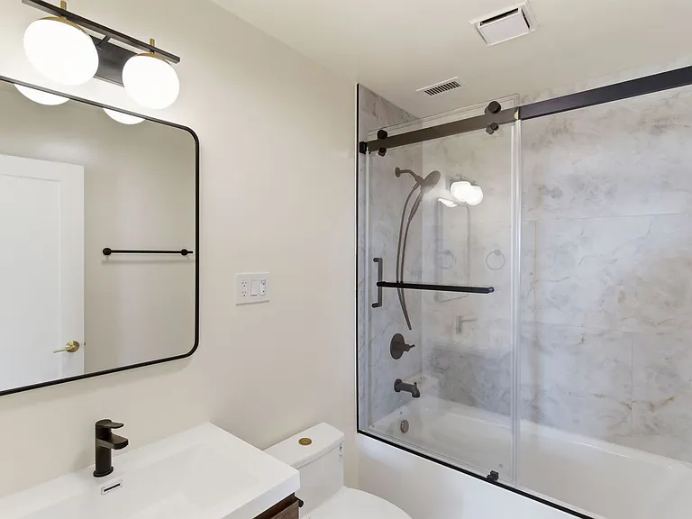1310 Jones Street — Photo 46
