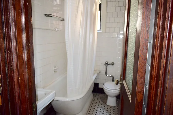 Rented by Farran & Associates | media 29