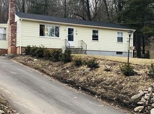 68 Old Southbridge Rd, Dudley, MA 01571