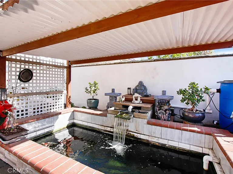 20724 Napa St — Photo 3