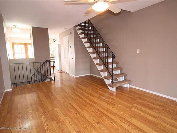 2nd image of 131 Saint Johns Ave