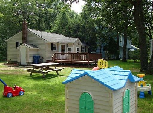 5th image of 102 Kernwood Ave