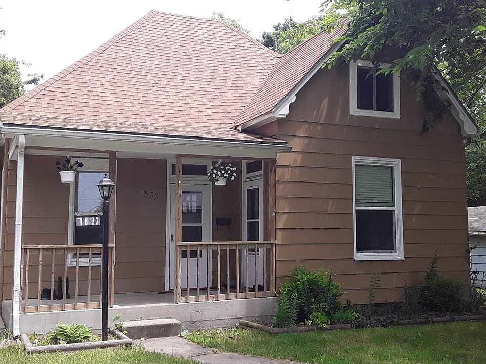 2nd image of 1833 S Warren Ave