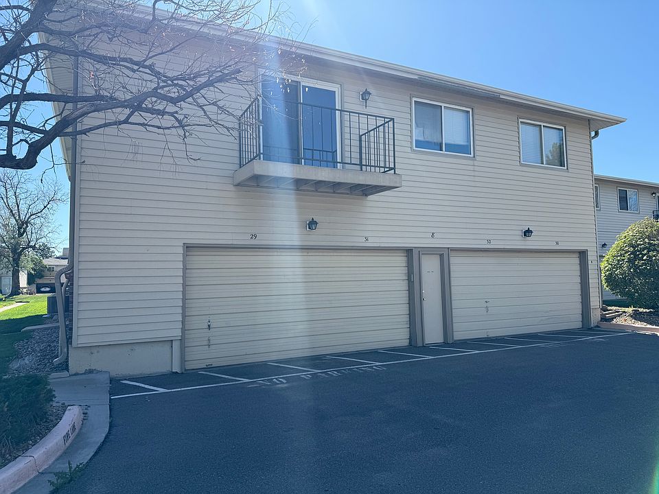 1 garage space included