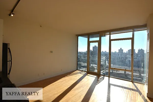 Rented by Yaffa Realty LLC | media 16