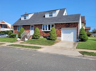 509 1st St, Franklin Square, NY 11010