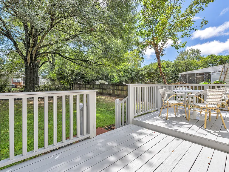213 Landwood Ave — Photo 26