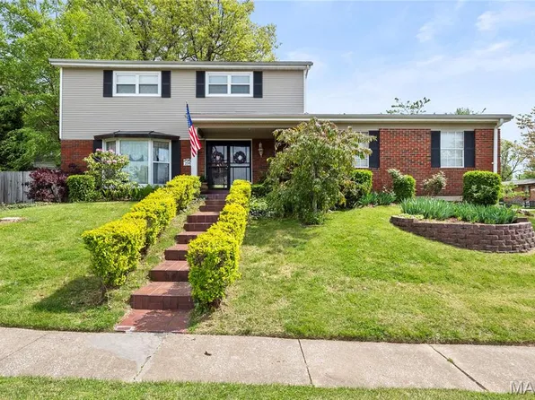 104 Rebecca Dr, Saint Charles, MO 63301