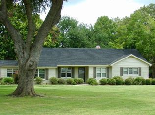 1171 Cloverdale Dr, Greenville, MS 38701
