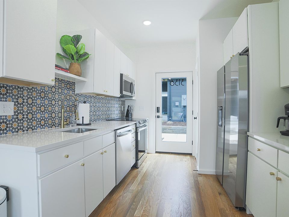 1st image of 3136 Saint Elmo Ave #1