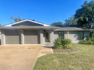 707 N Pecan St, Fredericksburg, TX 78624