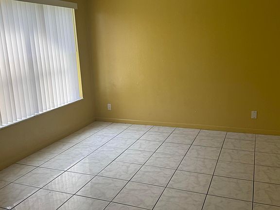 3rd image of 2511 NW 56th Avenue #111
