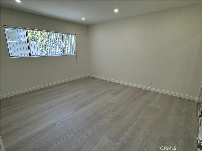 350 W Wilson Ave #1A — Photo 12