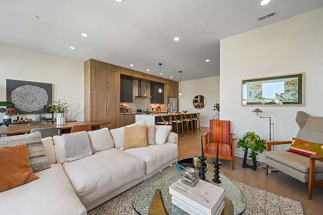 2132 N Halsted St #4 — Photo 8