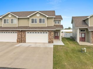 2322 14th St NW, Minot, ND 58703