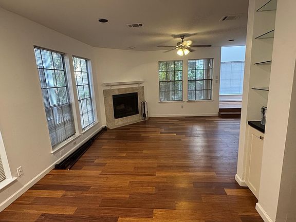 2nd image of 400 Oxford St APT 2