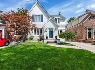 234 McKinley Ave, Grosse Pointe Farms, MI 48236