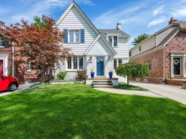 234 McKinley Ave, Grosse Pointe Farms, MI 48236