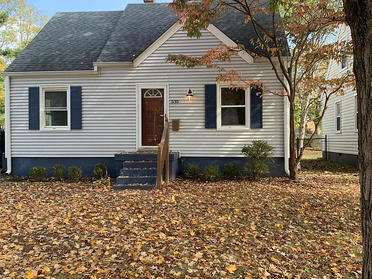 535 Harris Pl — Photo 9