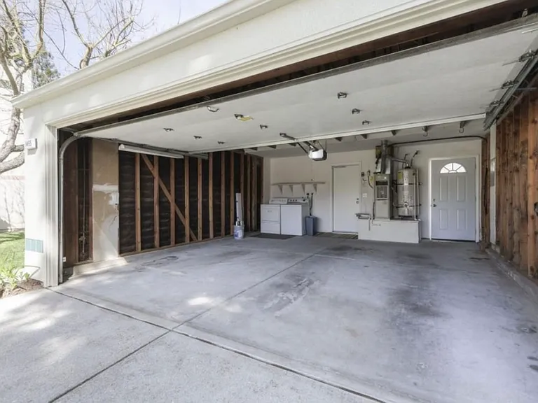 1465 Kelly Park Cir — Photo 10