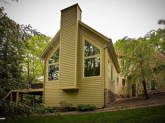 5th image of 6134 Scenic Woods Cir N