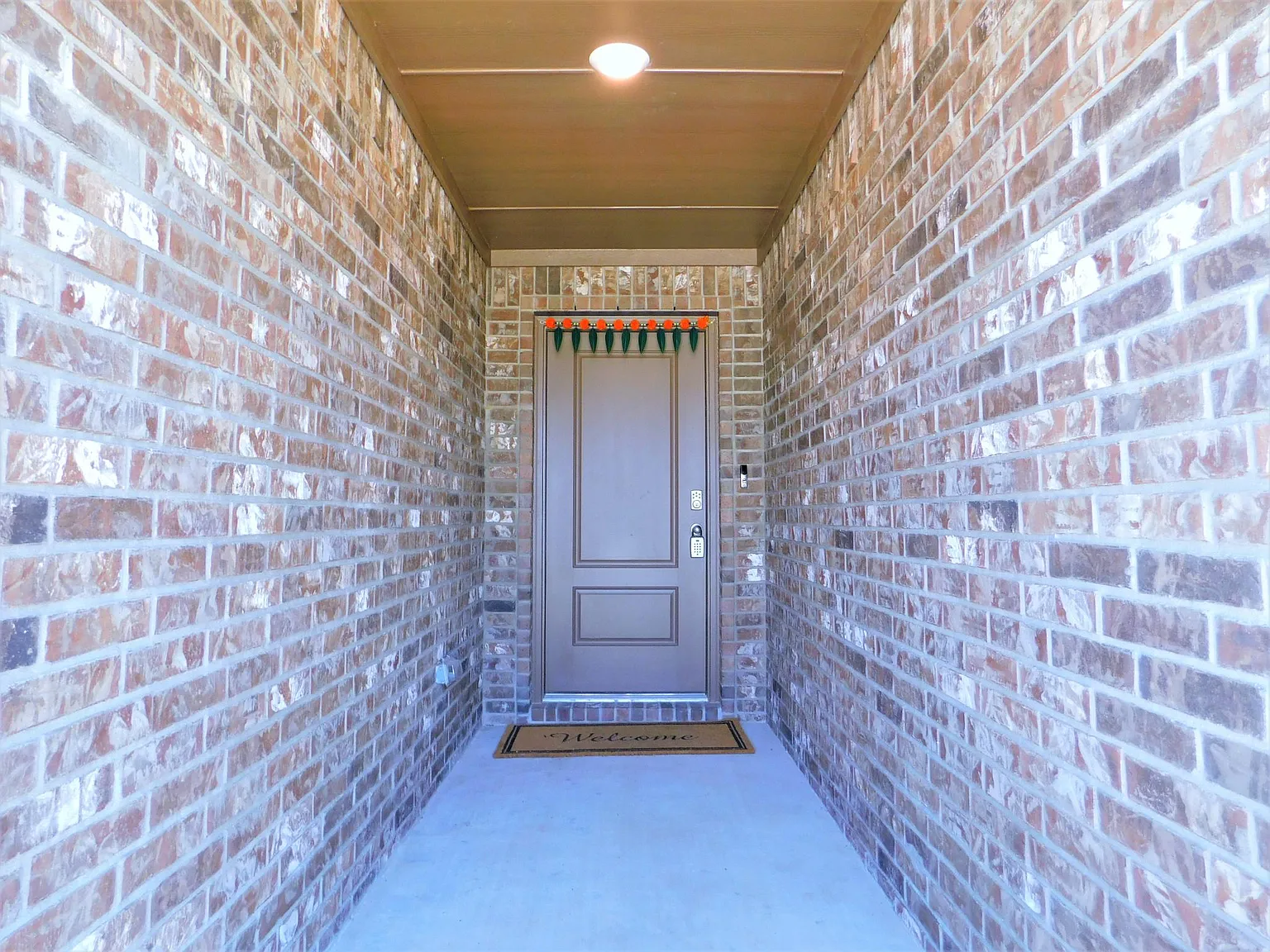 4 bed, 2374 sqft, $2,395 — Photo 3