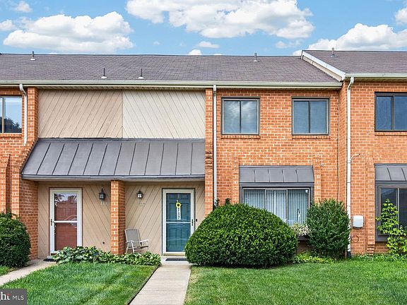 3rd image of 133 Caernarvon Ct