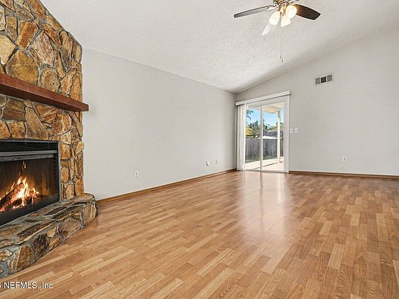 5th image of 562 JAMES WILSON Circle