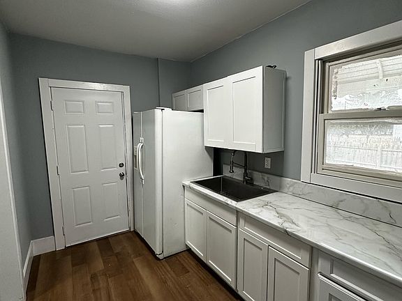 5th image of 2816 A St