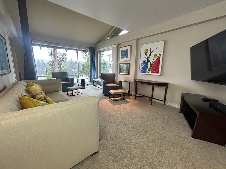 221 N Bay Ln #2 — Photo 5
