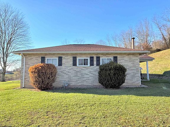 3rd image of 17 Highview Ave