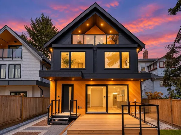 950 W 17th Ave #2, Vancouver, BC V5Z 1V4