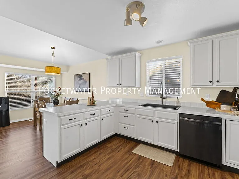 628 Sumac St — Photo 8