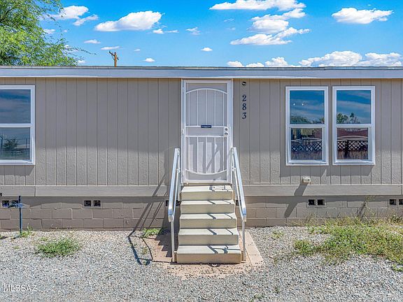 2nd image of 2831 S Sunland Vis