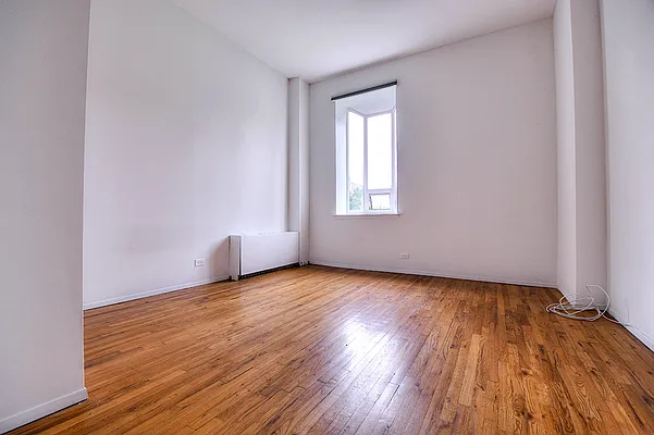 Rented by Urbane Brokerage | media 16