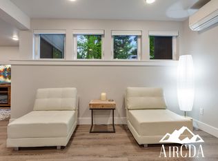 915 E Sherman Ave, Coeur D Alene, ID 83814
