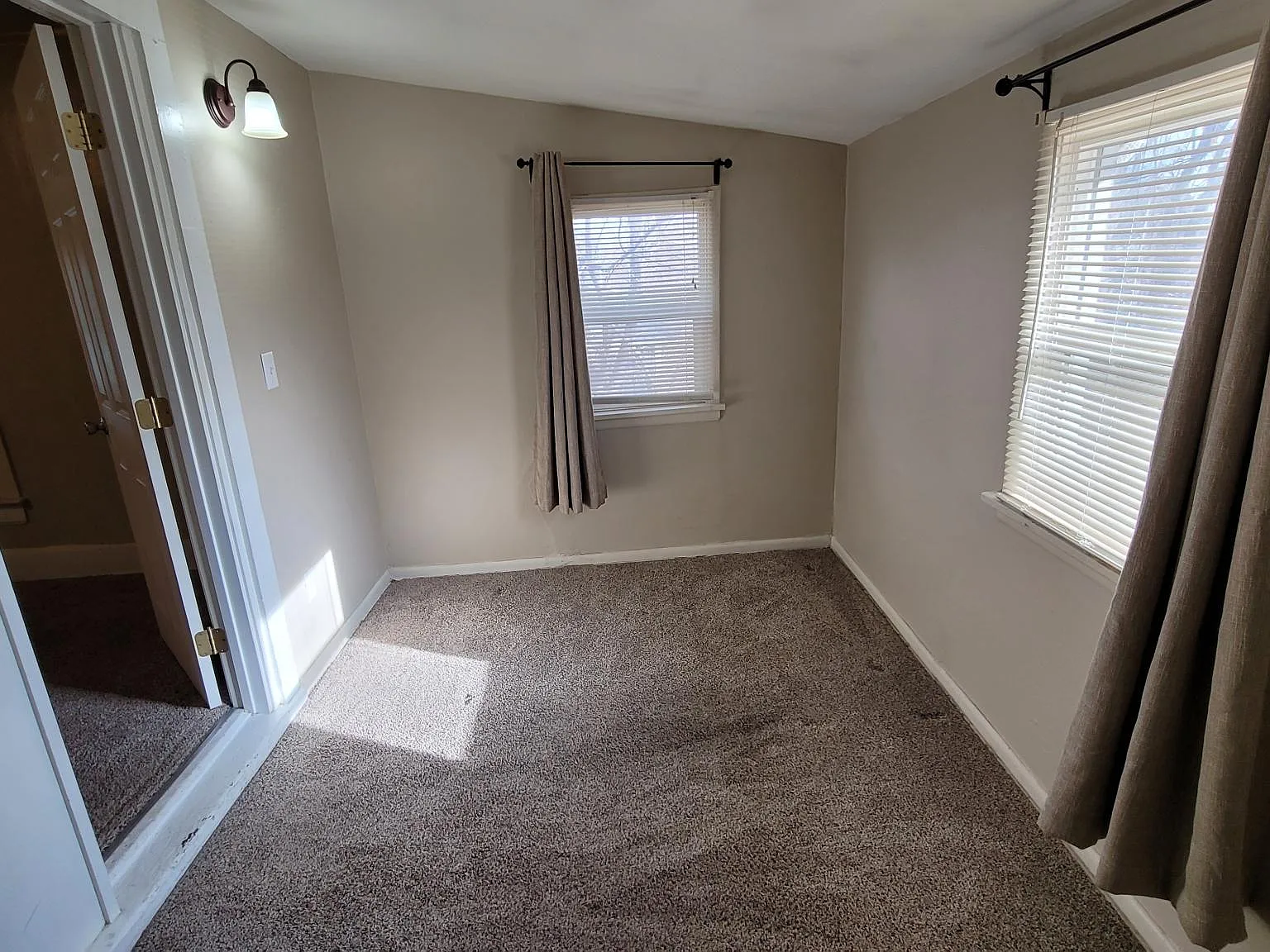 1 bed, 650 sqft, $950 — Photo 2