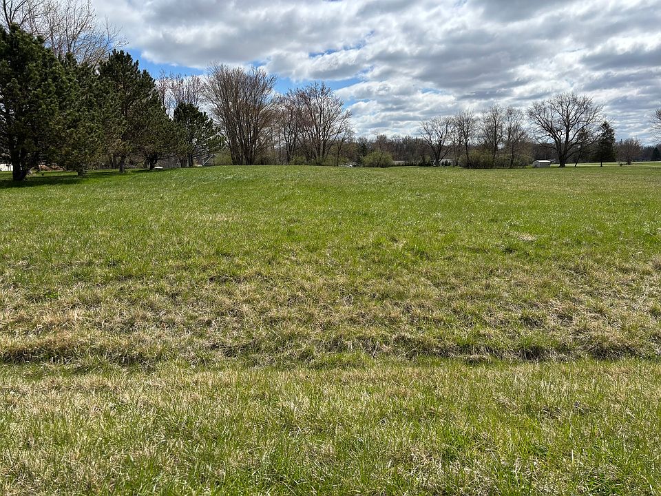 2nd image of 920 Brookside Dr