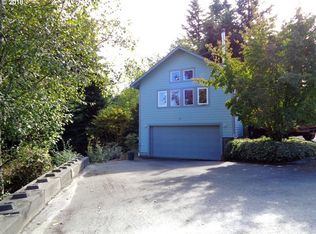 678 14th Ct, Coos Bay, OR
