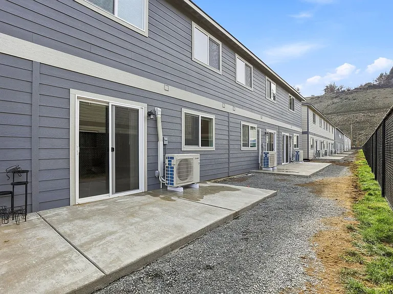 Apple Valley Town Homes — Photo 56