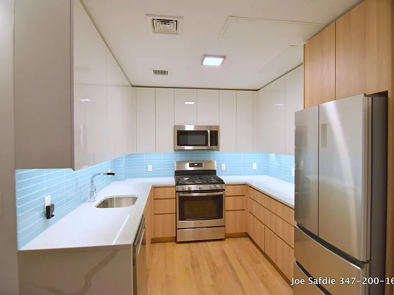 640 W 238th St #2L — Photo 4