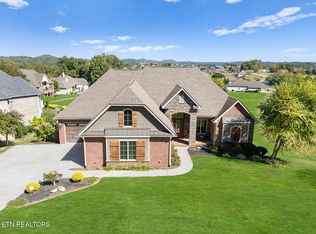 124 Eagle Cir, Vonore, TN 37885