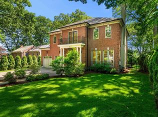 129 Rangeley Rd, Brookline, MA 02467