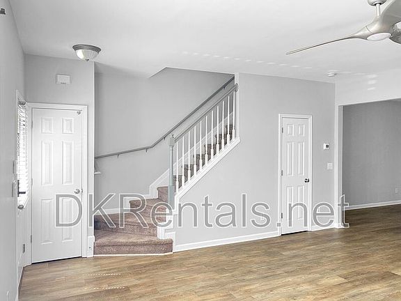 4th image of 1016 Prestwyck Ct