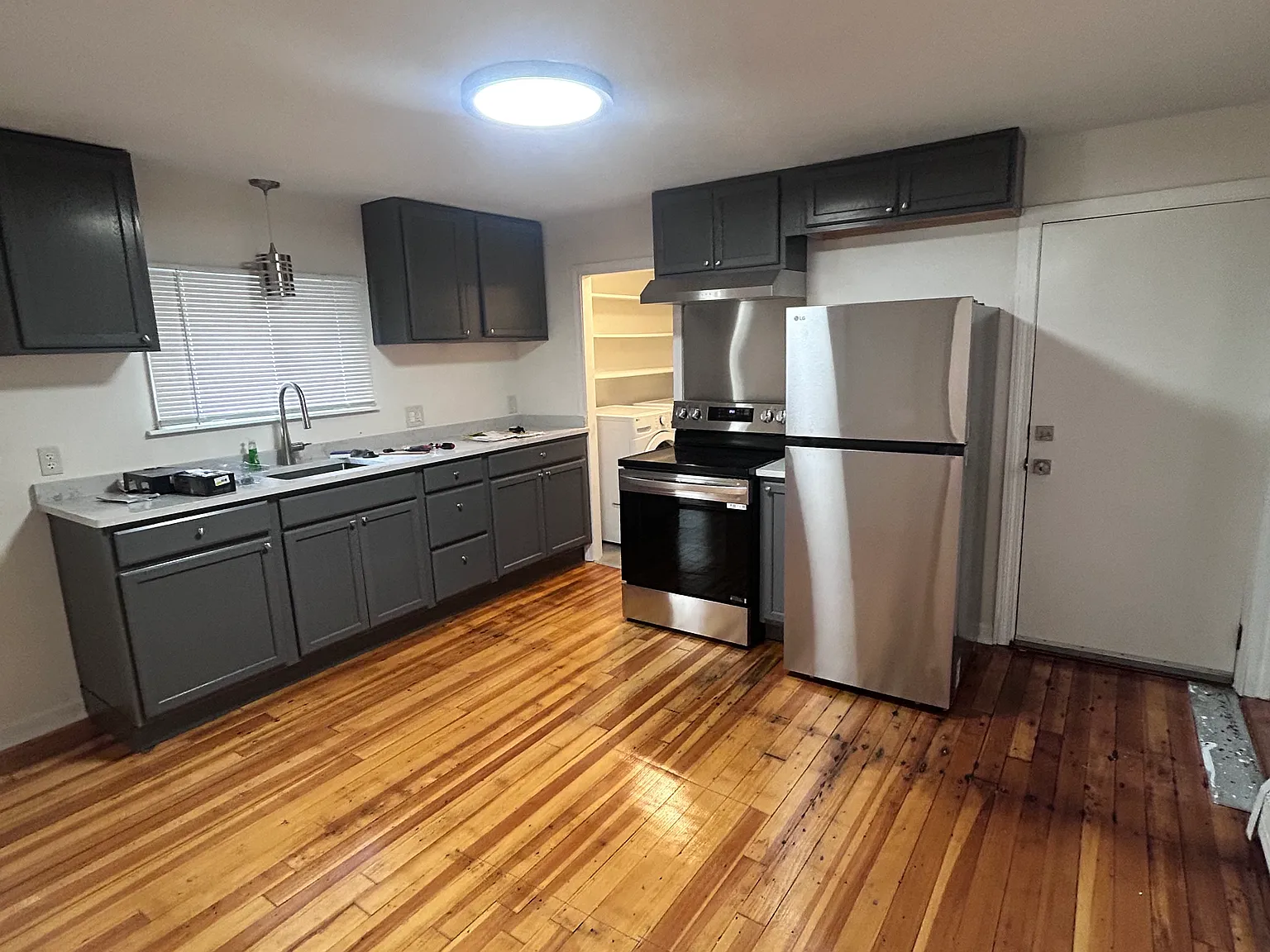 2 bed, $2,900 — Photo 2