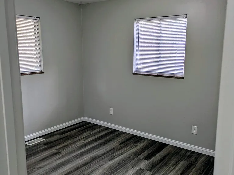 520 N Wilson Ave — Photo 19